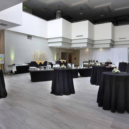 Marriott East Lansing At University Place Exterior foto